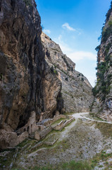 Gole di Fara San Martino e rovine del monastero - Parco Nazionale della Majella (Abruzzo, Italia)