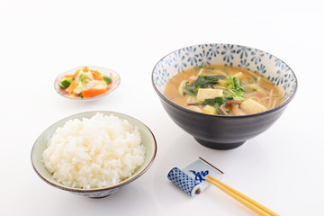 おいしそうなご飯と味噌汁
