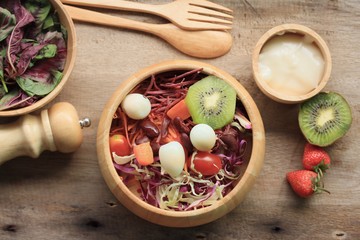 Spinach salad and fruit