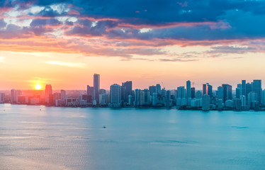 Fototapeta premium Downtown Miami aerial skyline at dusk