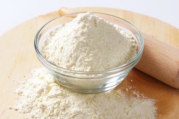 Wheat flour and rolling pin