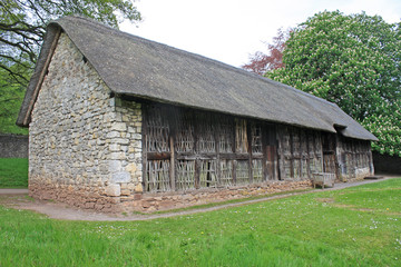 Fototapeta na wymiar Stryd Lydan ancient barn in Wales