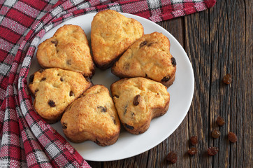 Muffins with raisins