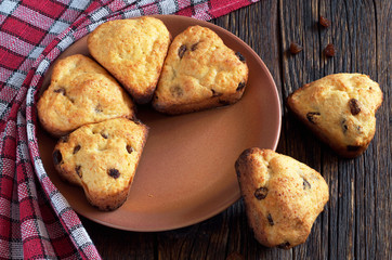 Muffins with raisins