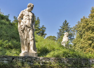 Obraz premium Stadt park man statues in Graz, Austria
