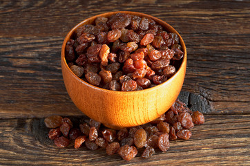 Raisins in the bowl