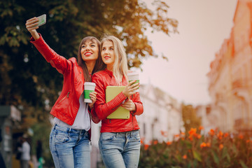 Fototapeta premium girls with phone