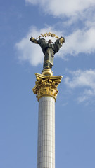 Fototapeta na wymiar stele in the center of Kiev
