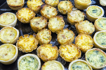 baking mini bite size quiche appetizers