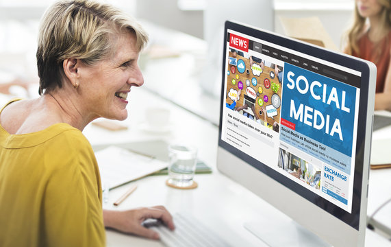 Social Media Communication Networking Online Concept
