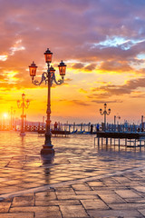 Naklejka premium Piazza San Marco at sunrise, Vinice, Italy