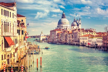 Fototapeten Grand Canal and Basilica Santa Maria della Salute in Venice © sborisov
