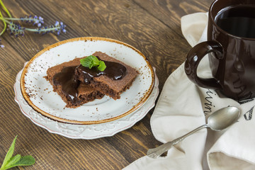 Brownie with chocolate and mint