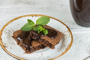 Brownie with chocolate and mint