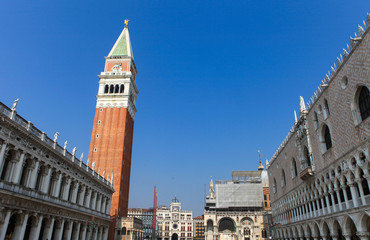 Fototapeta na wymiar Panoramic view of Venice and San Marco piazza