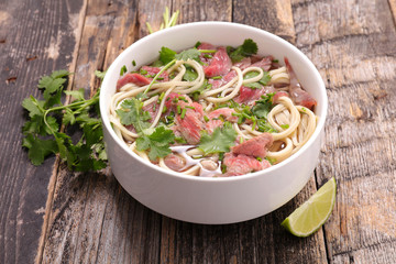 beef pho, noodle and spices