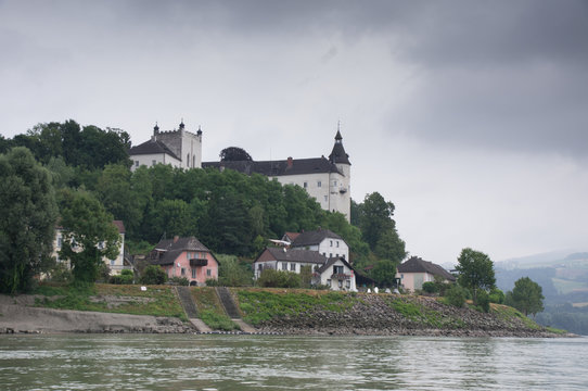 Castle Ottensheim