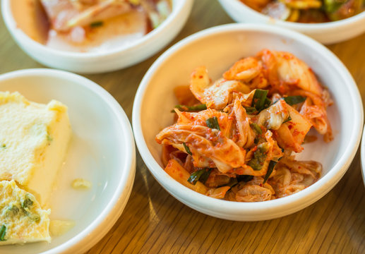 kimchi is side dishes in Korean food