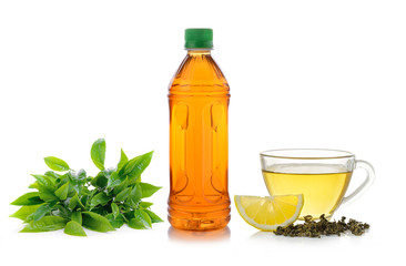  lemon tea on white background