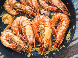 Shrimp roasted with garlic and butter