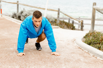 Runner getting ready to start the race