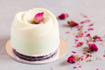 Elegance pastry cake with rose