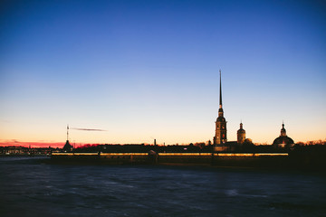 Obraz premium view of the city of St. Petersburg at sunset