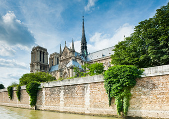 Notre-Dame de Paris, view from Seine 