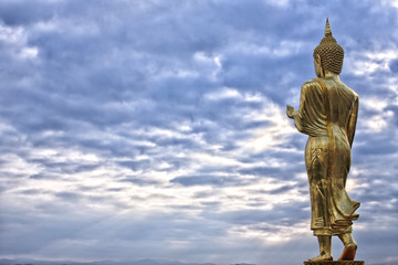 Fototapeta na wymiar golden buddha