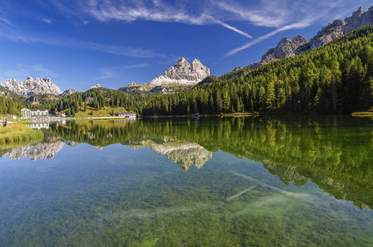 Herbst in den Dolomiten - Misurinasee mit den Drei Zinnen