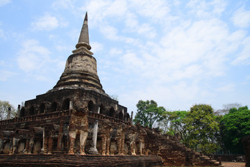Fototapeta premium Wat Chang Lom in sukhothai unesco