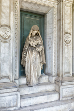 Le statue del cimitero di Staglieno a Genova