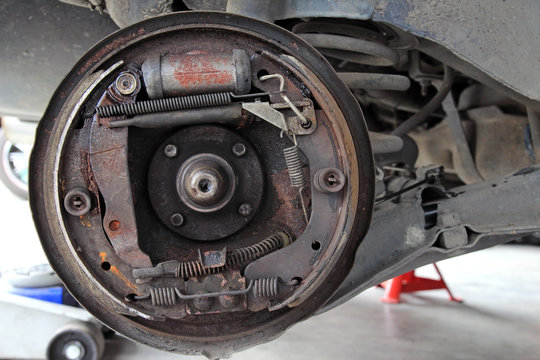 Change brake drum