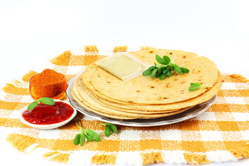 indian gujrati snack khakhra or crispy roti or crispy chapati bread © gv image
