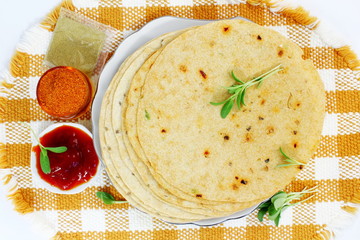 indian gujrati snack khakhra or crispy roti or crispy chapati bread © gv image