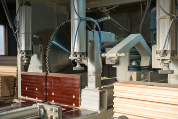 Image of machine for cutting the profiled bars