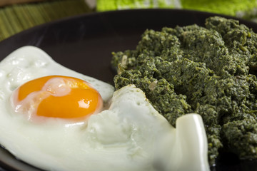 Stewed nettles with egg