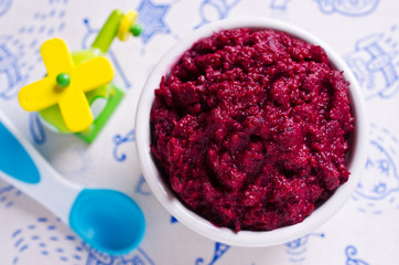 Baby food from beets