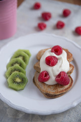 Pancakes mit Früchten