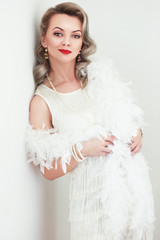 retro flapper style Vogue