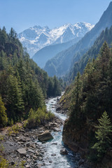 Obraz premium marsyangdi river on annapurna circuit