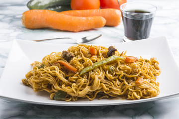 Noodles and vegetables