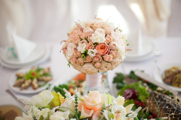 stylish luxury decorated tables for the celebration for a weddin