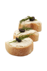 bread slices with dill and olive