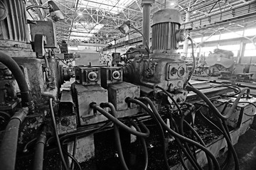 turning equipment machinery factory old