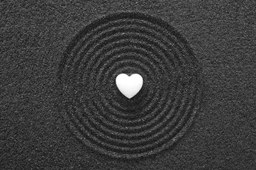 Fotobehang Zen ZEN Garten mit Sand und Herz  © Wolfilser