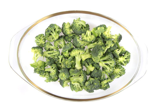 broccoli in glass bowl