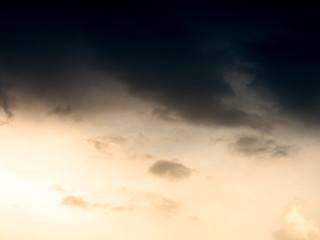 Obraz premium Bright Sunny skies before the storm