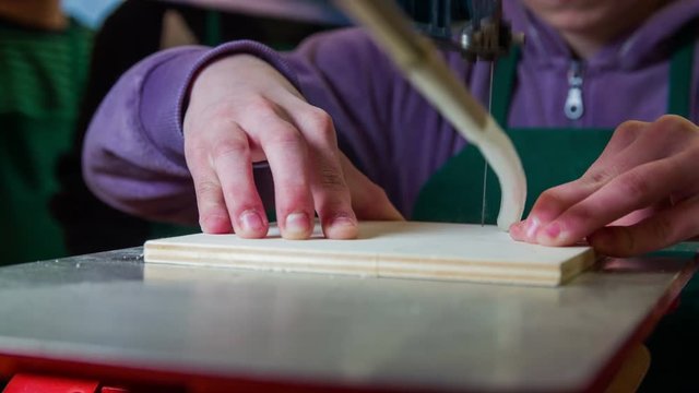 Precisely Cutting Wood On Cable Scroll Saw