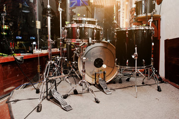 Obraz na płótnie Canvas Drum set and drum sticks